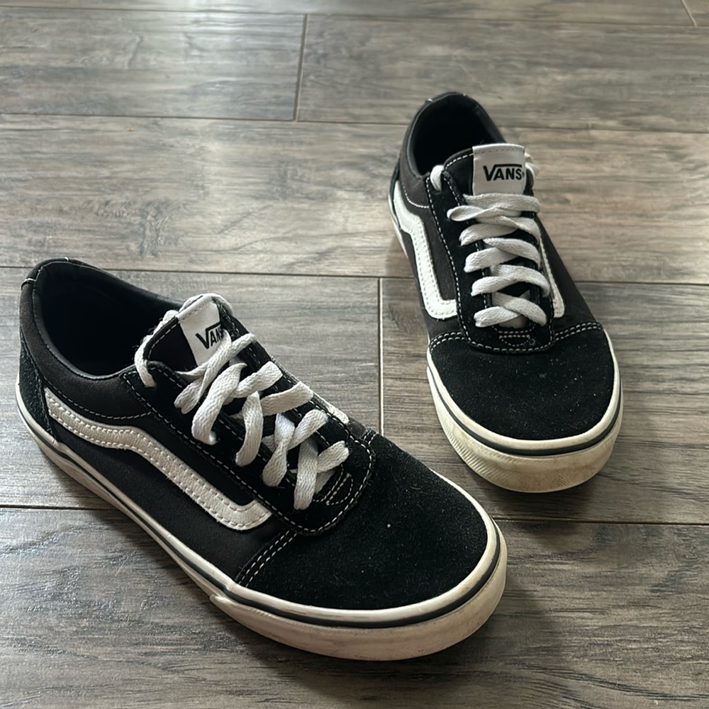 Black Vans